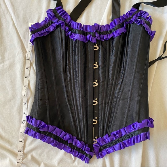 Black and Purple Corset tie back - Picture 5 of 6